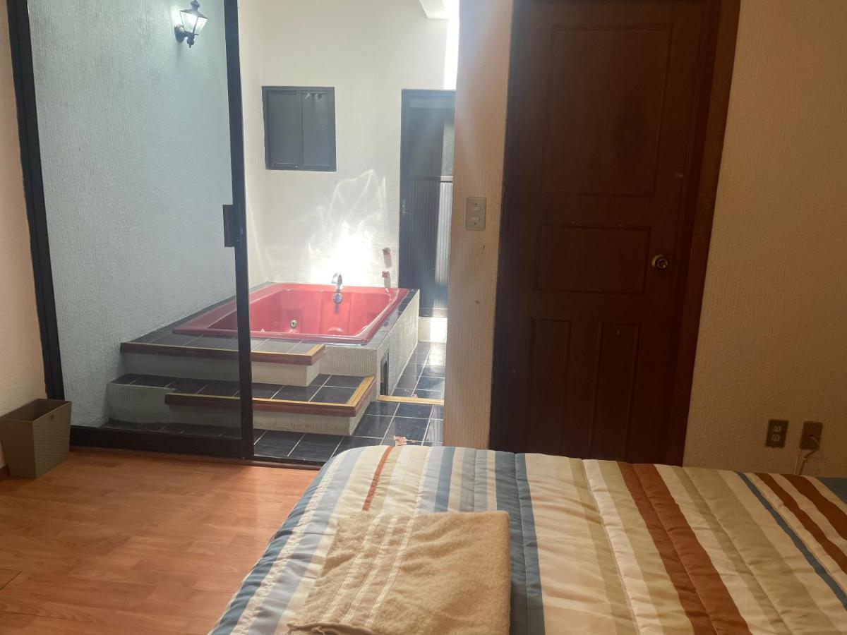 Comoda Habitacion A 10 Min Del Centro Historico De Керетаро Екстер'єр фото
